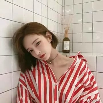 萘娅